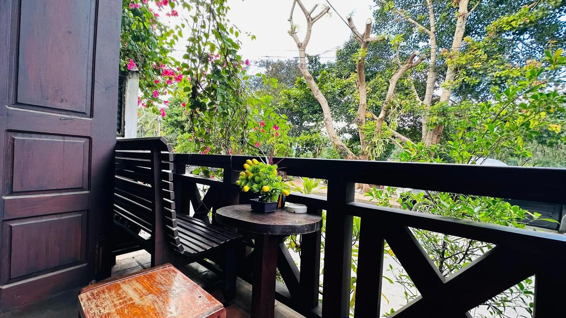 Anisa Mekong Riverside Villa Luang Prabang 3*,