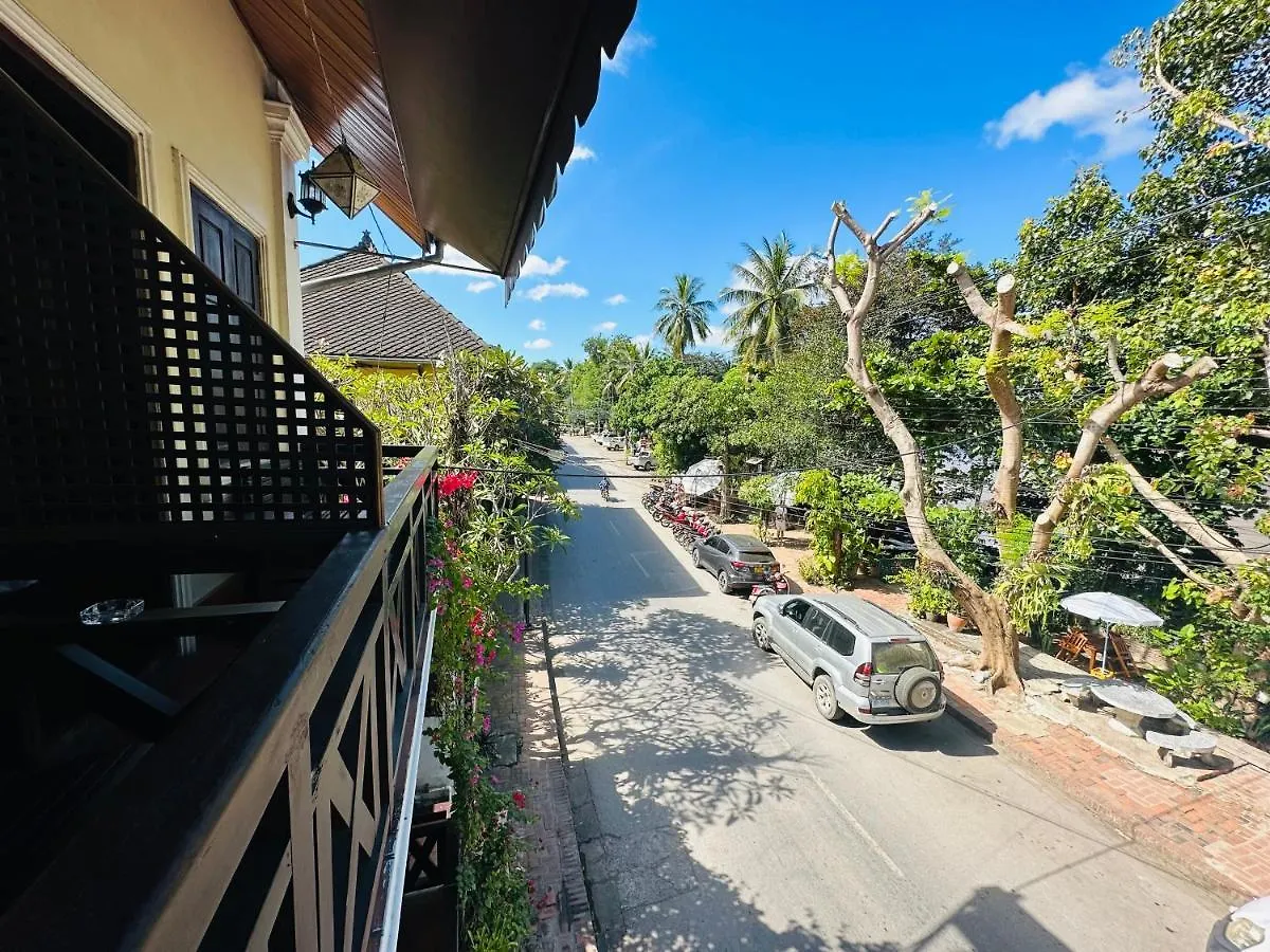 לואנג פרבאנג Anisa Mekong Riverside Villa לאוס
