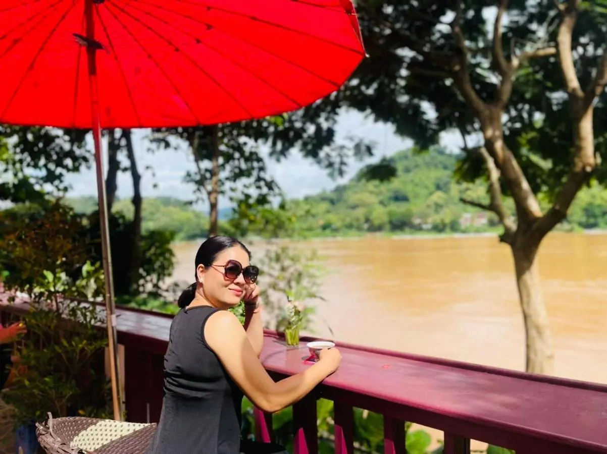 לואנג פרבאנג Anisa Mekong Riverside Villa