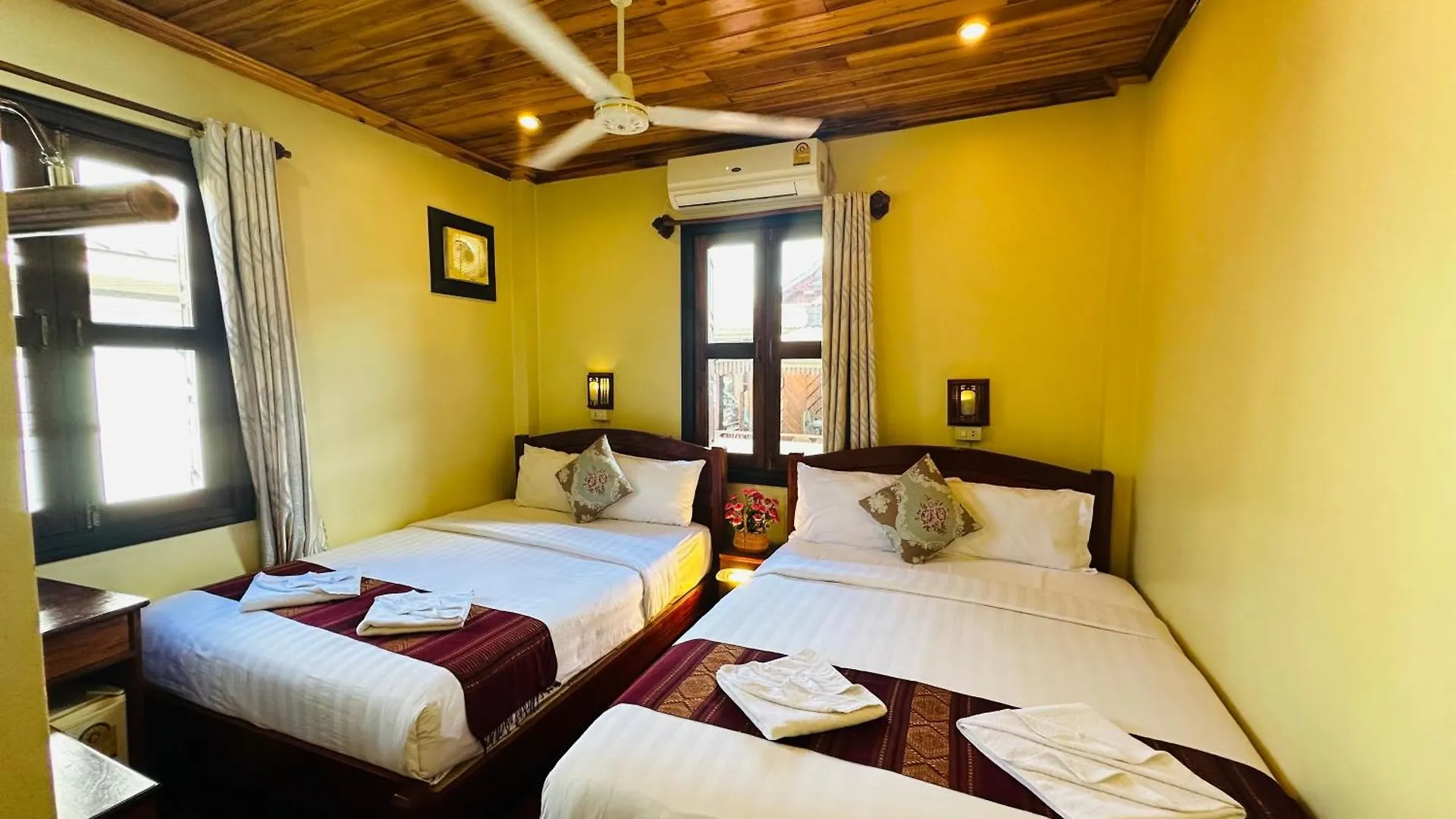 מלון לואנג פרבאנג Anisa Mekong Riverside Villa