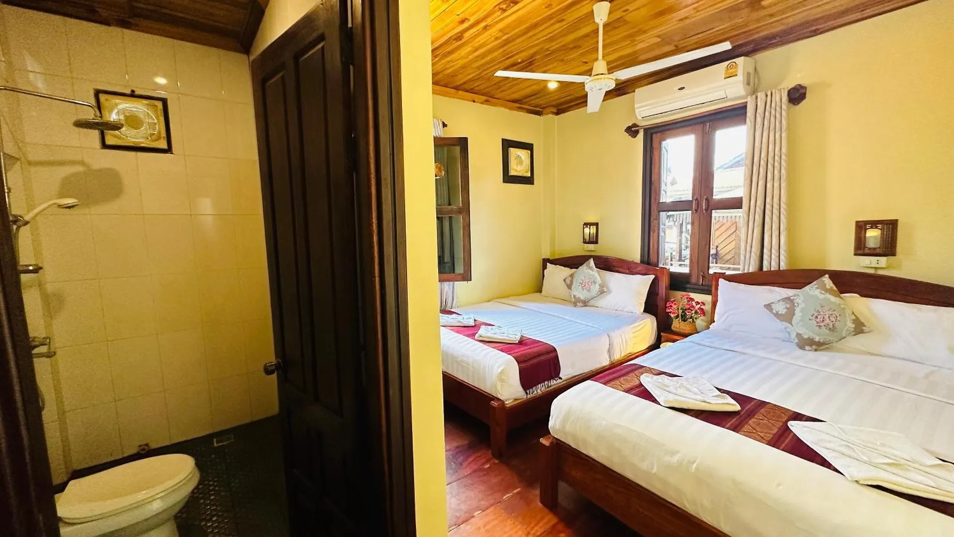לואנג פרבאנג Anisa Mekong Riverside Villa מלון לואנג פרבאנג
