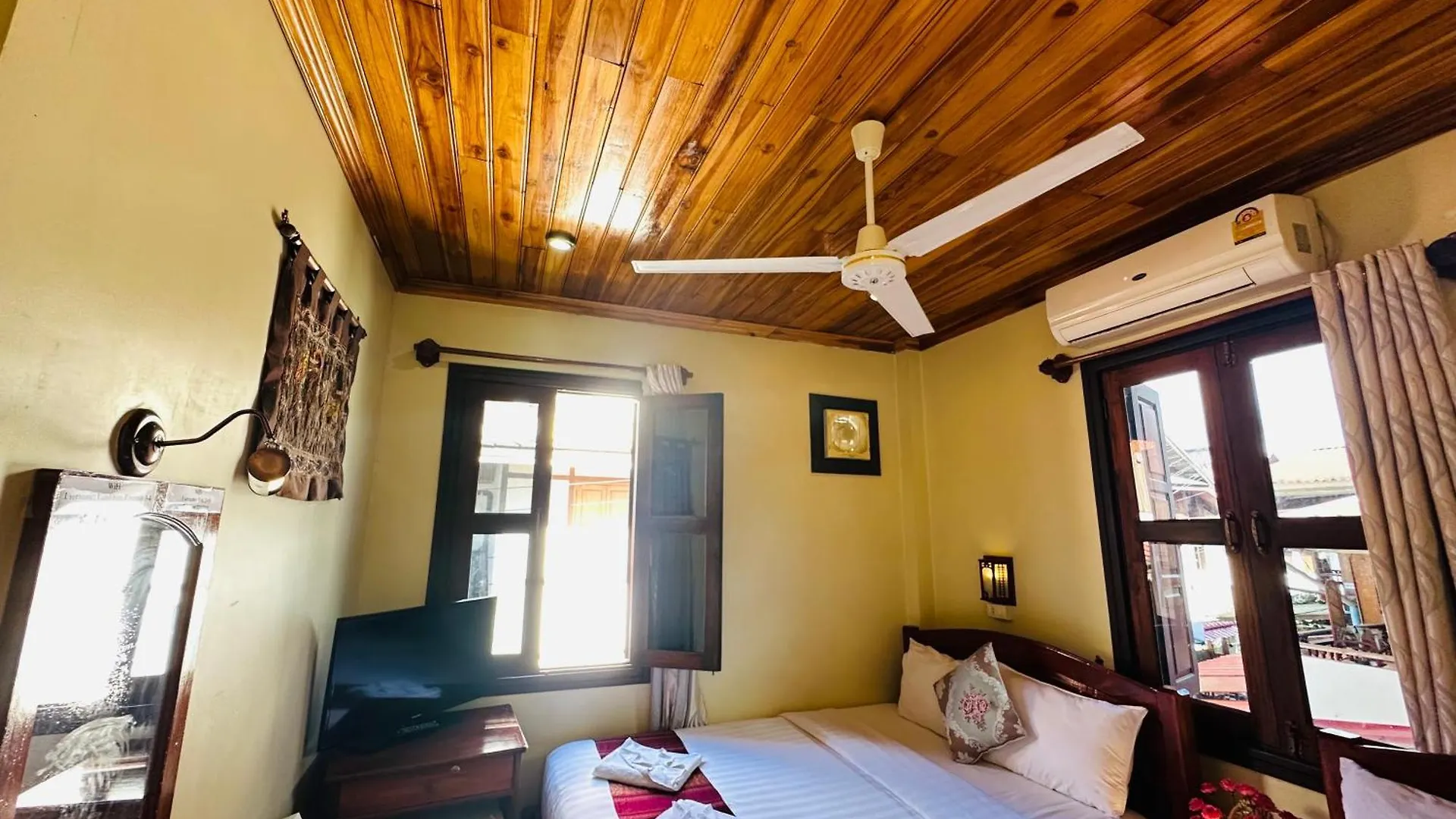 לואנג פרבאנג Anisa Mekong Riverside Villa לואנג פרבאנג