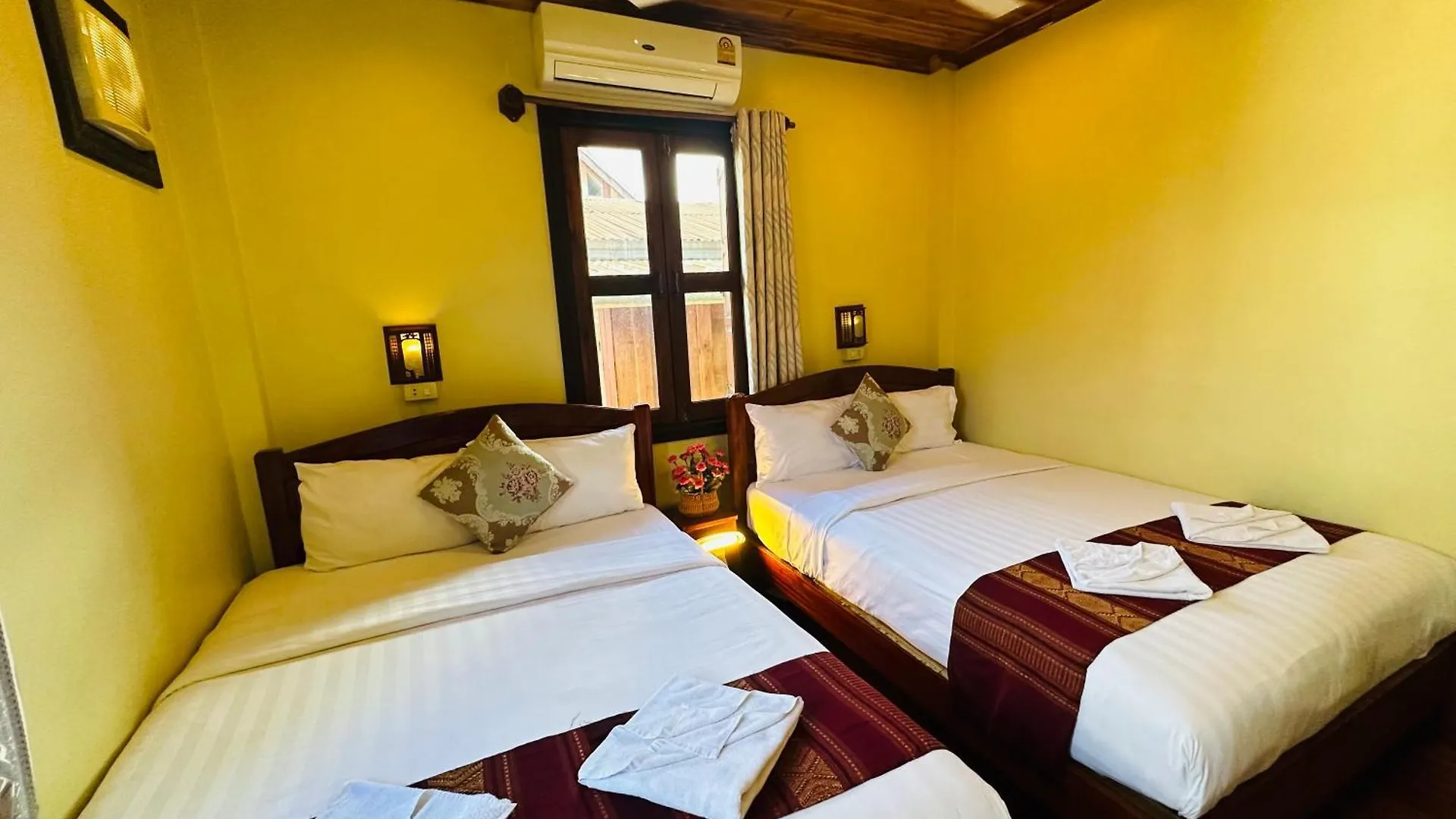 לואנג פרבאנג Anisa Mekong Riverside Villa 3*, לואנג פרבאנג